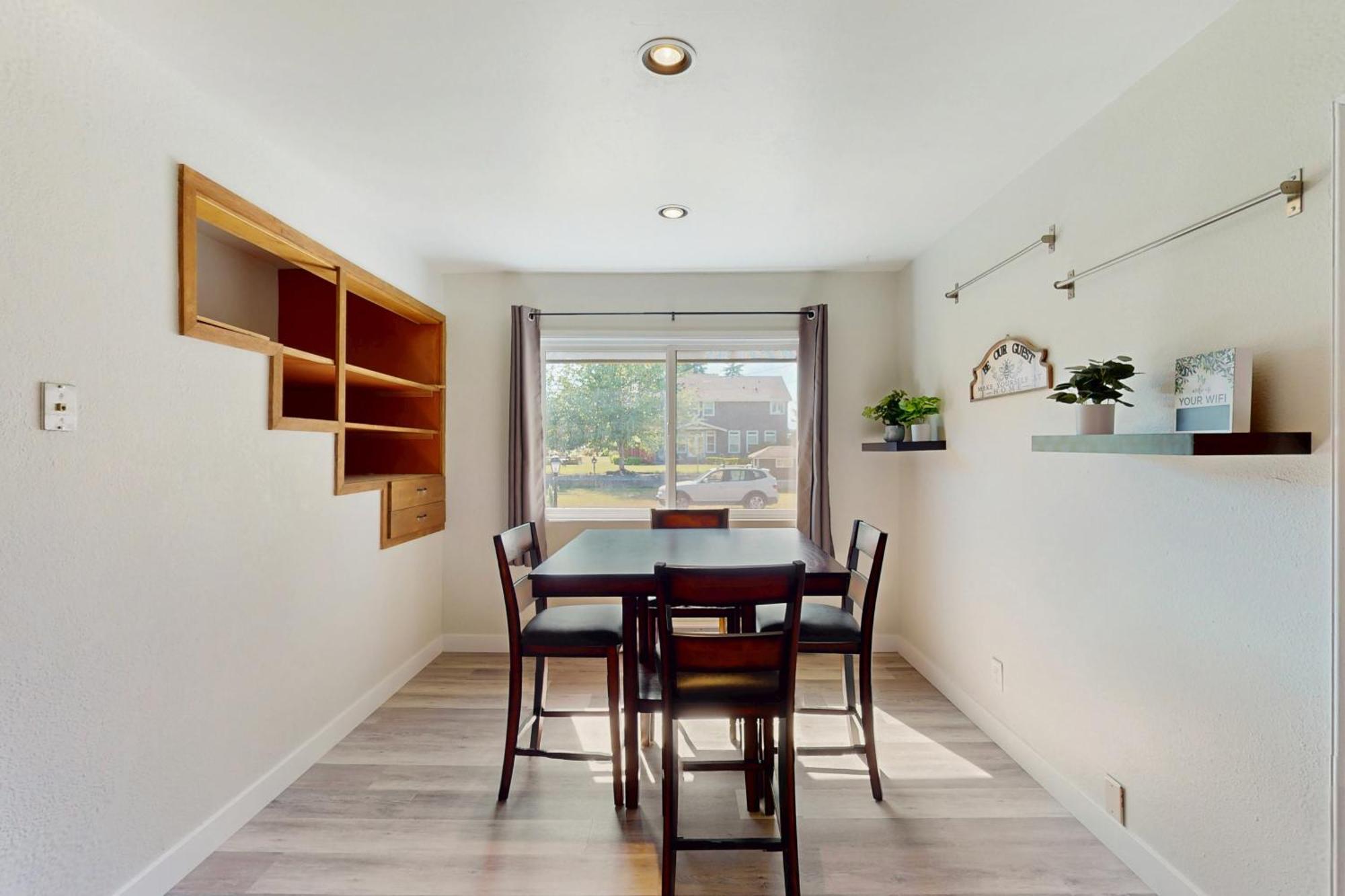 Keyport Abode * Poulsbo